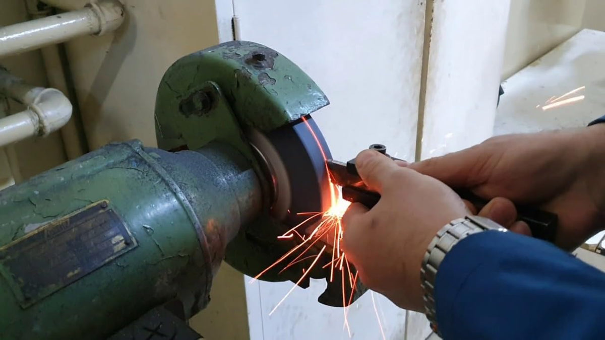 CGW Abrasives 10X1X11/4 T1 GC80IV Green Silicon Carbide Vitrified Bench and Pedastal Wheels Type 1 - Wheel 1 Pack