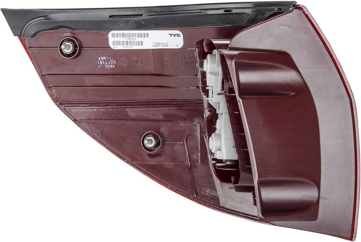 TYC Right Tail Light Assembly Compatible with 2004-2005 Toyota Sienna