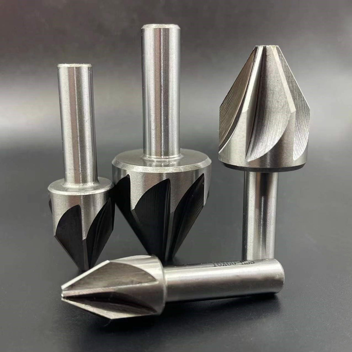 1pcs 60 Degrees Carbide Chamfer End Mill, 6-35mm Cutting Diameter HSS Countersink 6/8 Flute Chamfering Milling Cutter Deburring Tool CNC Router V Bit(6mm 60 Degrees)