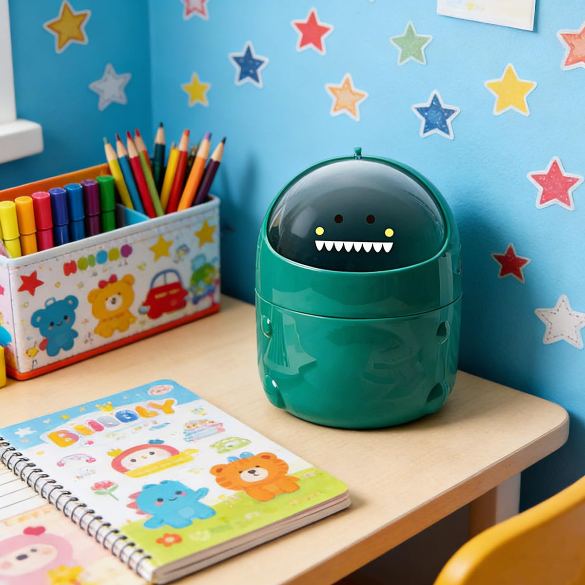 Desktop Trash Can with 90 Trash Bags, Cute Wastebasket Garbage Bin (Green)