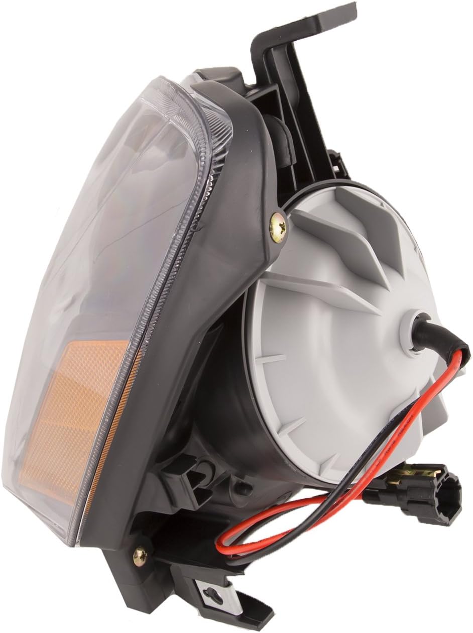 HEADLIGHTSDEPOT Halogen Headlight Compatible With Nissan Altima 2005-2006 Includes Left Driver Side Headlamp