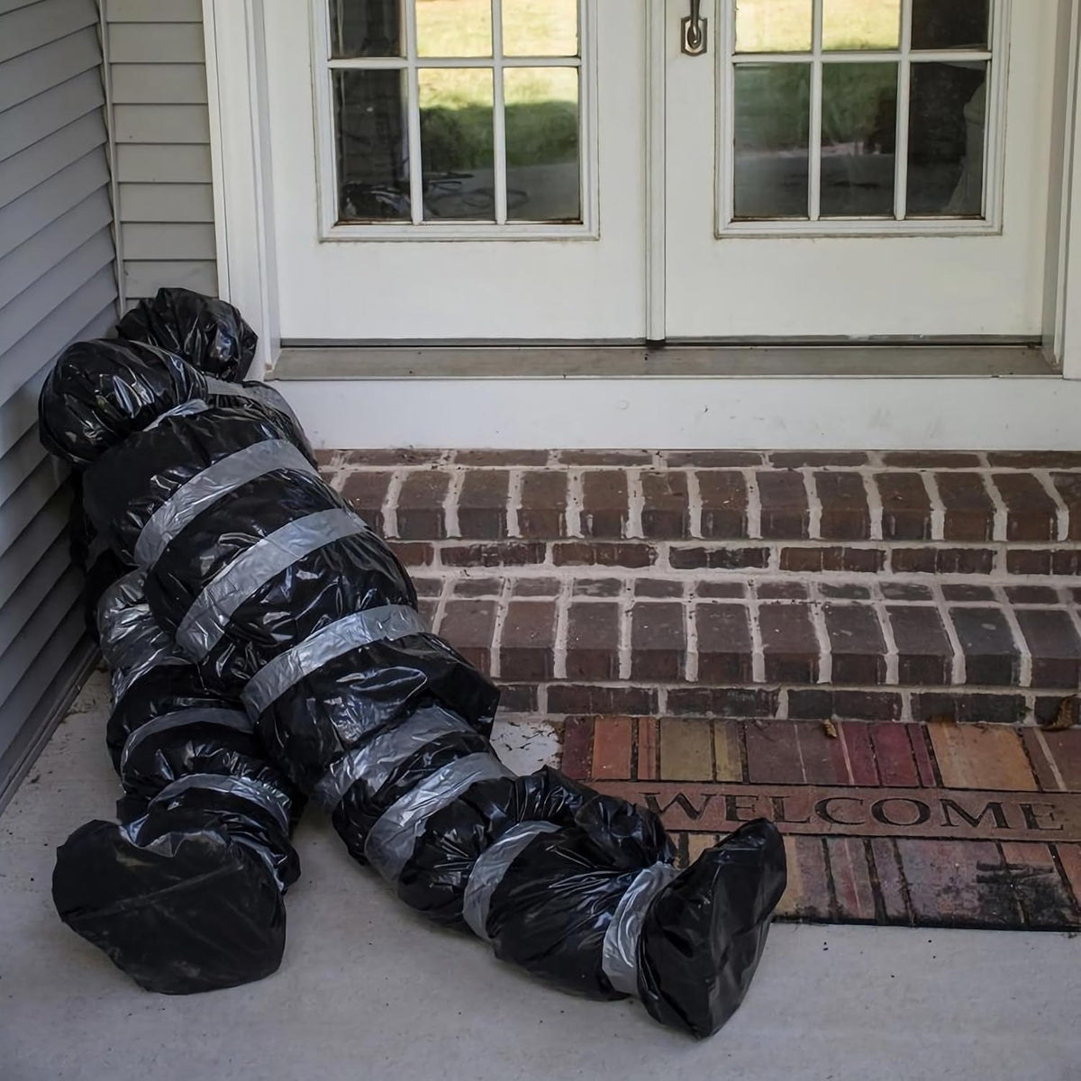 5ft Hanging Corpse Dead Victim Props Halloween Decorations Outdoor