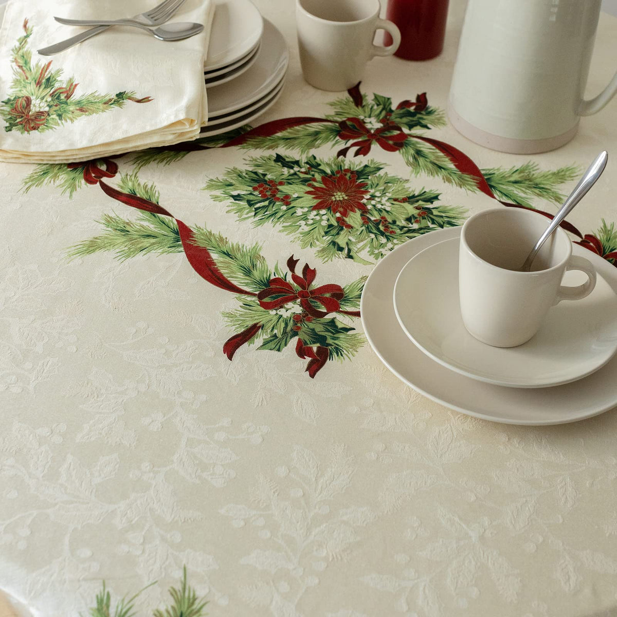 Christmas Ribbons Tablecloth (70" Round)