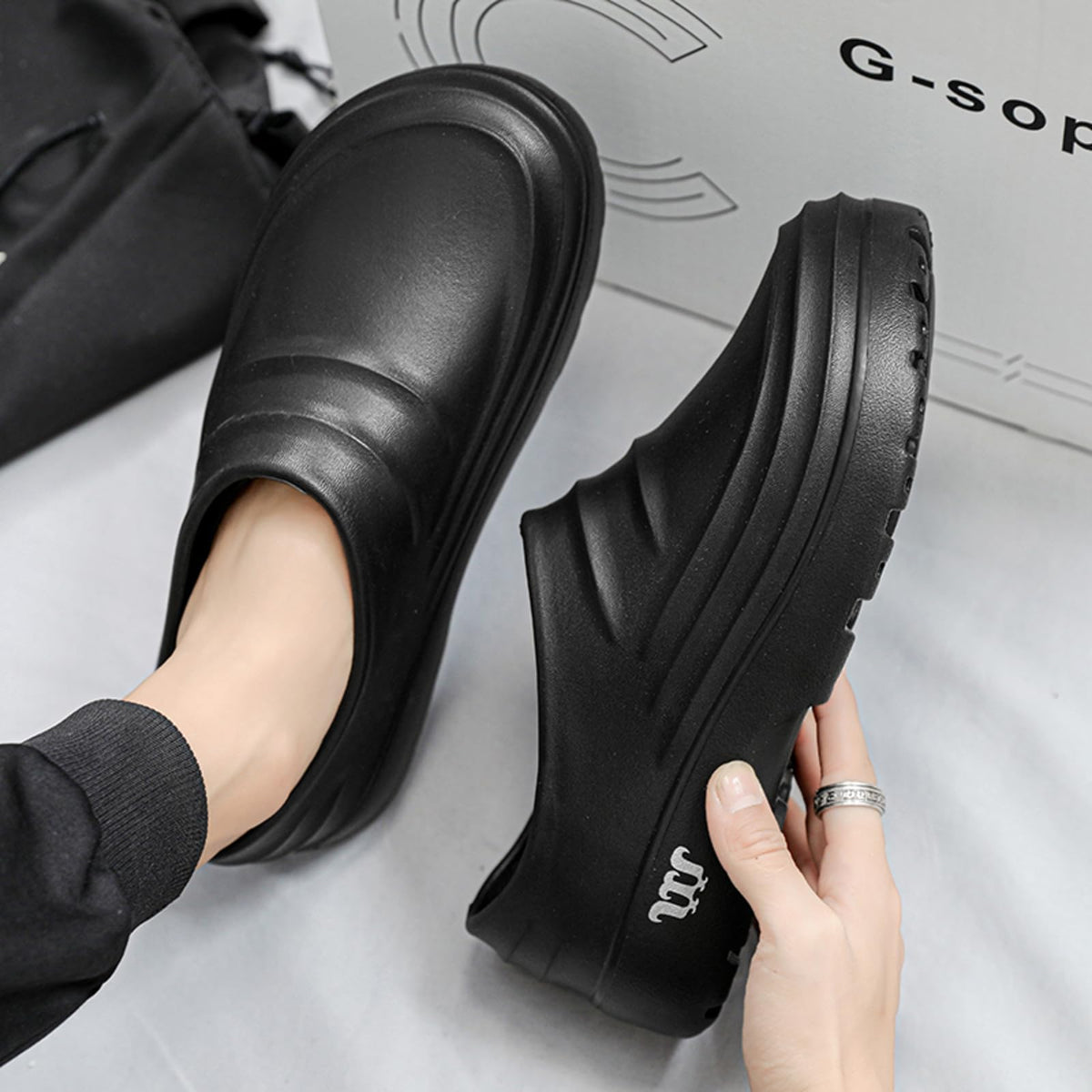 Men's Oil-Resistant Chef Shoes Waterproof Chef Clogs with Non-Slip Sole Men's Comfortable Lightweight Work Mules &