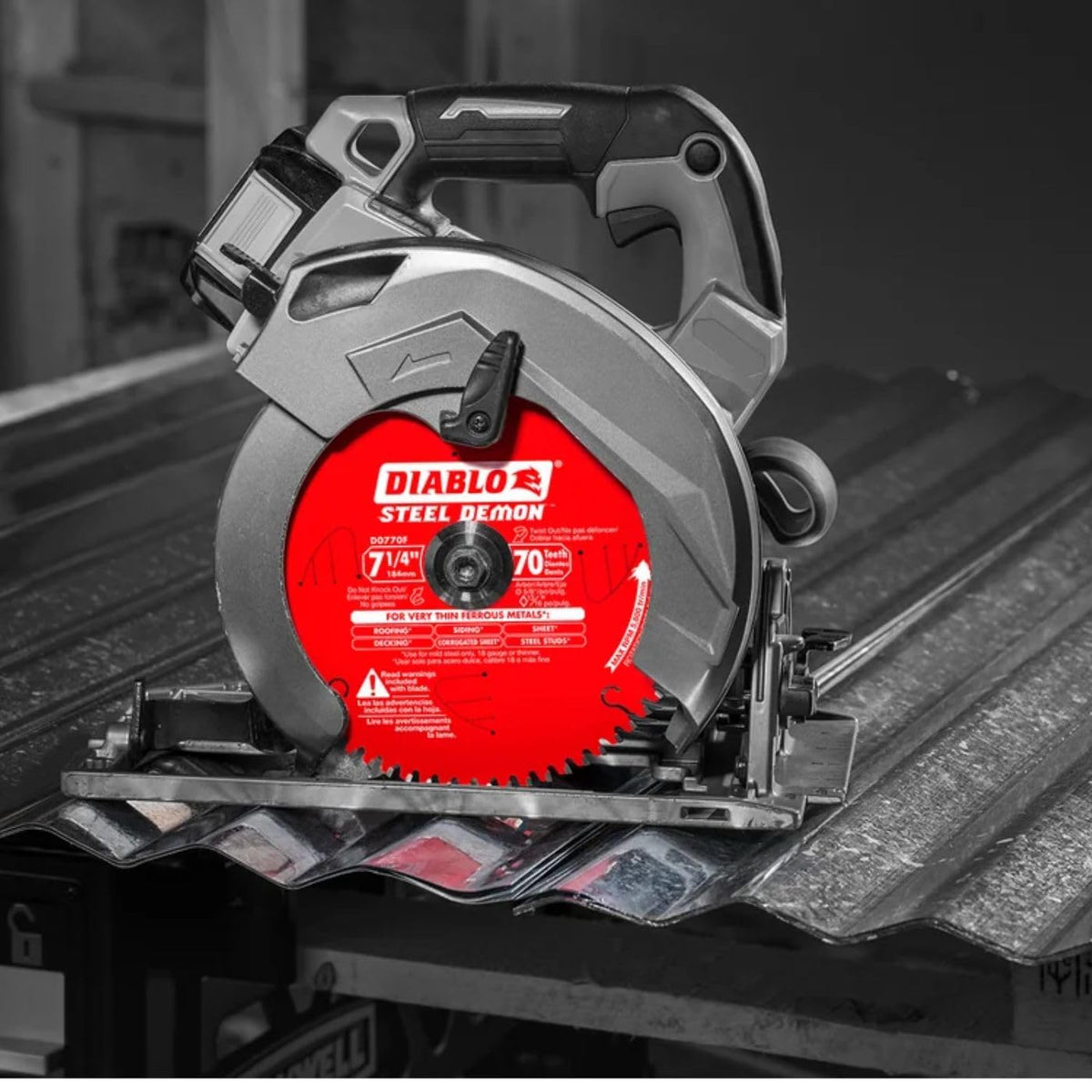 Diablo Steel Demon Carbide Saw Blade for Thin Metal - 7-1/4-Inch x 70-Teeth