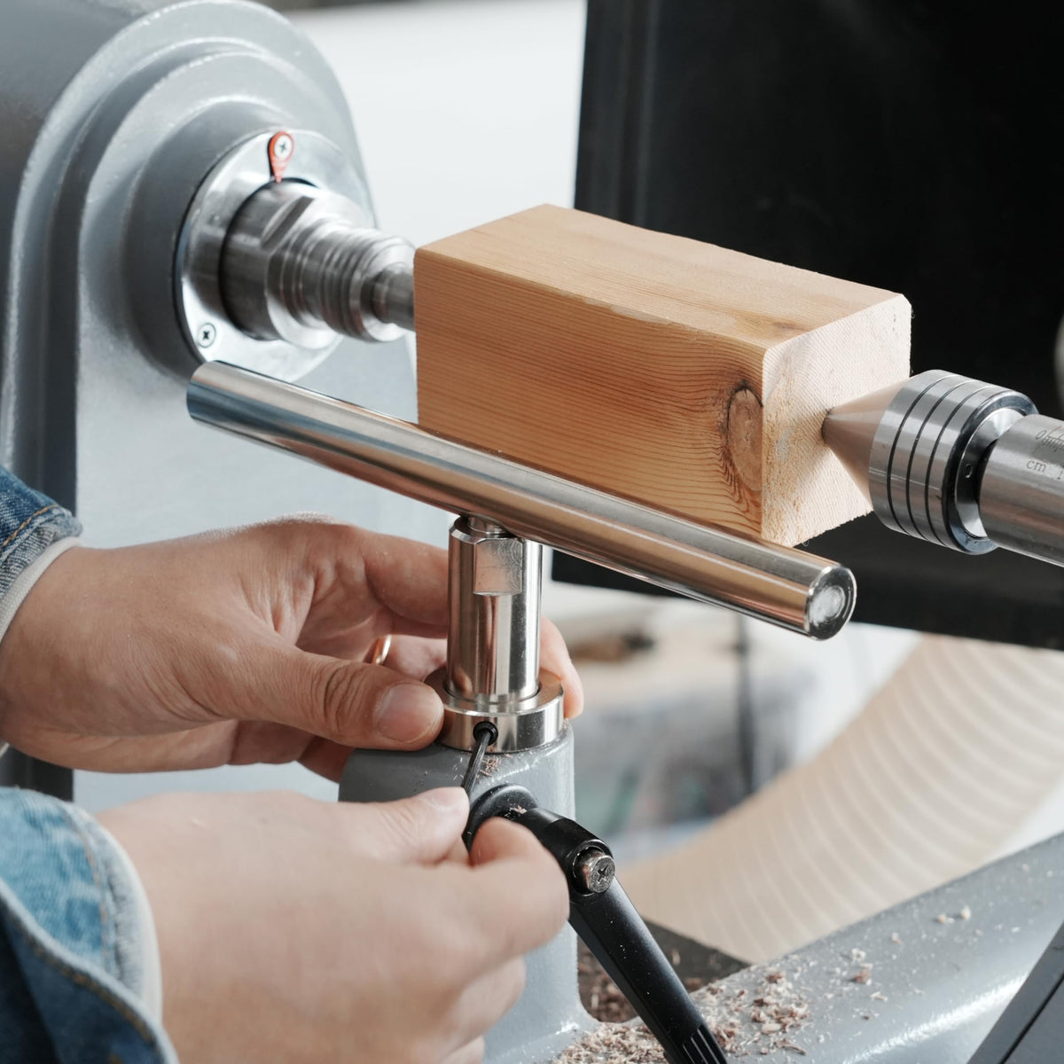 BMTURNING Tool Rest Stem 1”diameter x 4 3/4” length with M12 x 1.25, 10mm Length thread and a tool rest collar for Woodturning Lathes, Woodworking Tools.