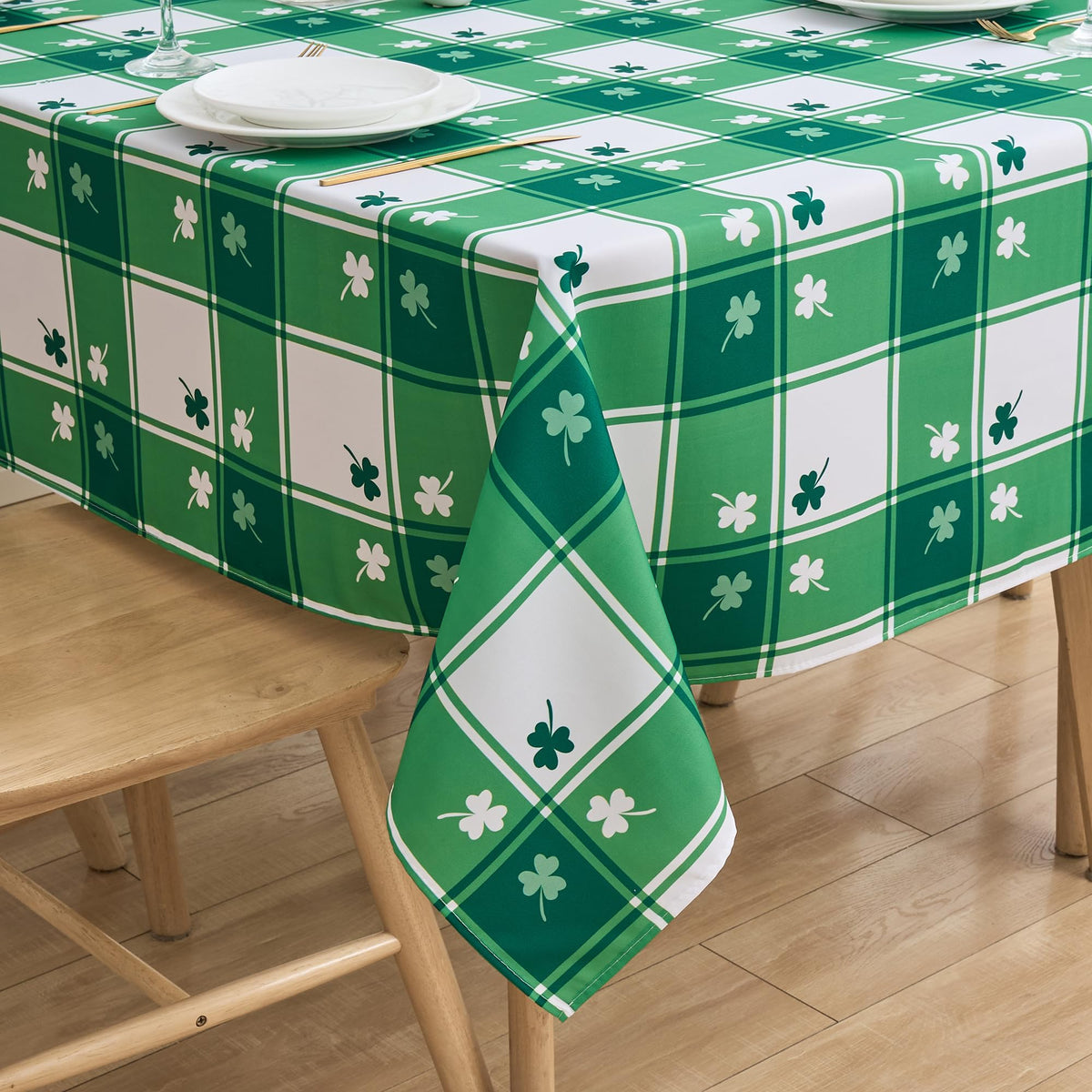 St Patricks Day Tablecloth Rectangle Shamrock Green and White Plaid Table Cloth - 60 x 84 Oblong Polyester Irish