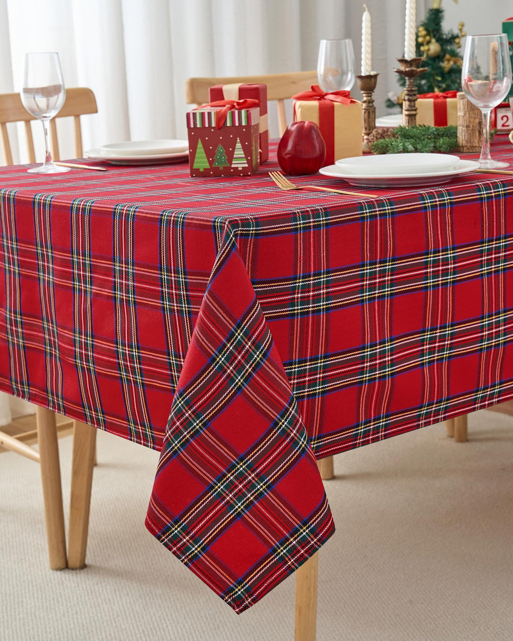 Red Christmas Tablecloth Rectangular, Tartan Plaid, 60x84 Inch