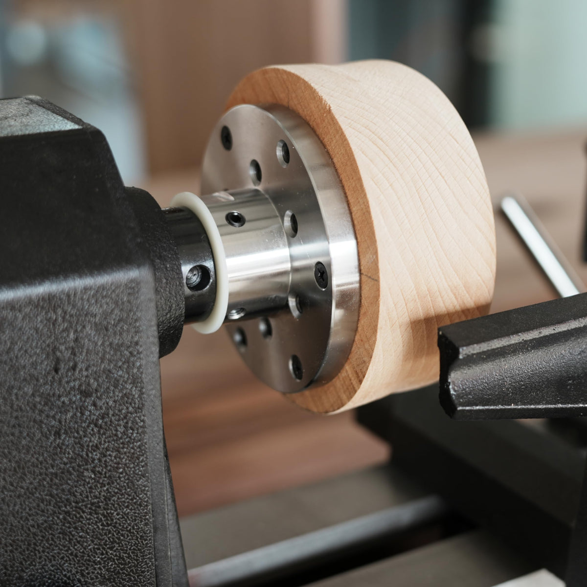 BMWOOD 6" Faceplate with 1-1/4"x8TPI Thread for Woodturning Lathe.