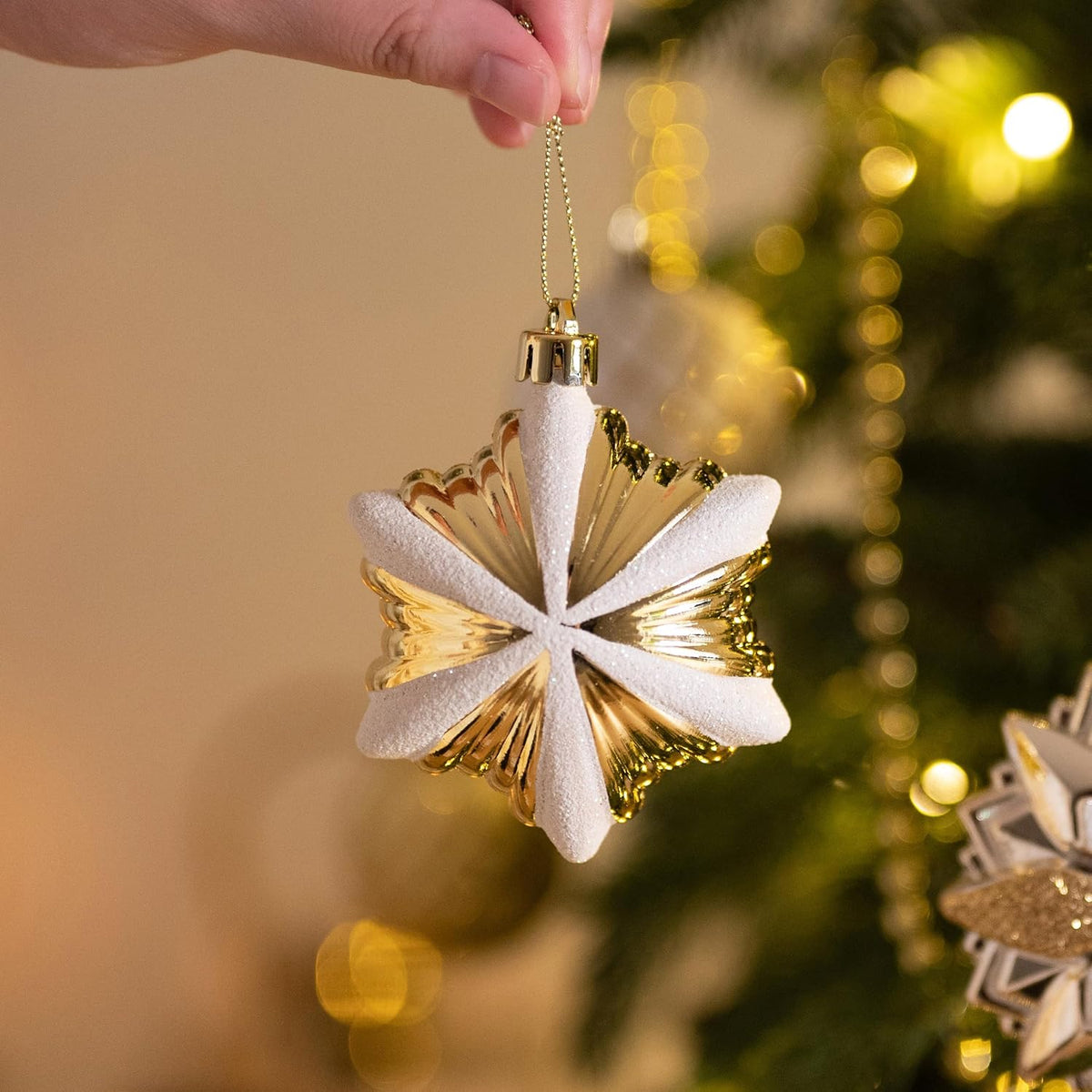 Christmas Tree Ornaments, 130ct White and Gold Shatterproof Christmas Tree Decorations, Elegant Hanging Ball
