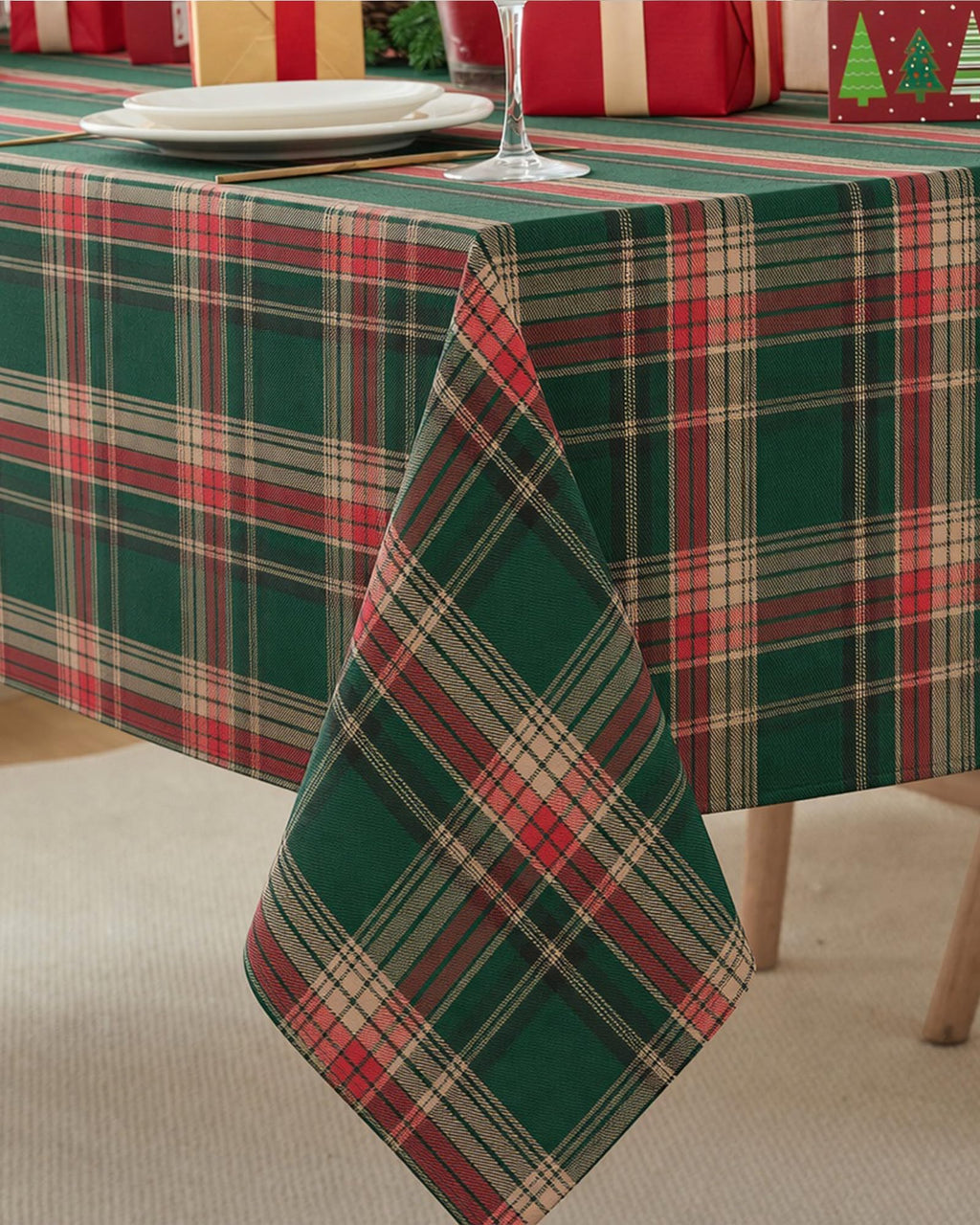 Christmas Tablecloth Rectangular, Tartan Plaid, 60x84 Inch