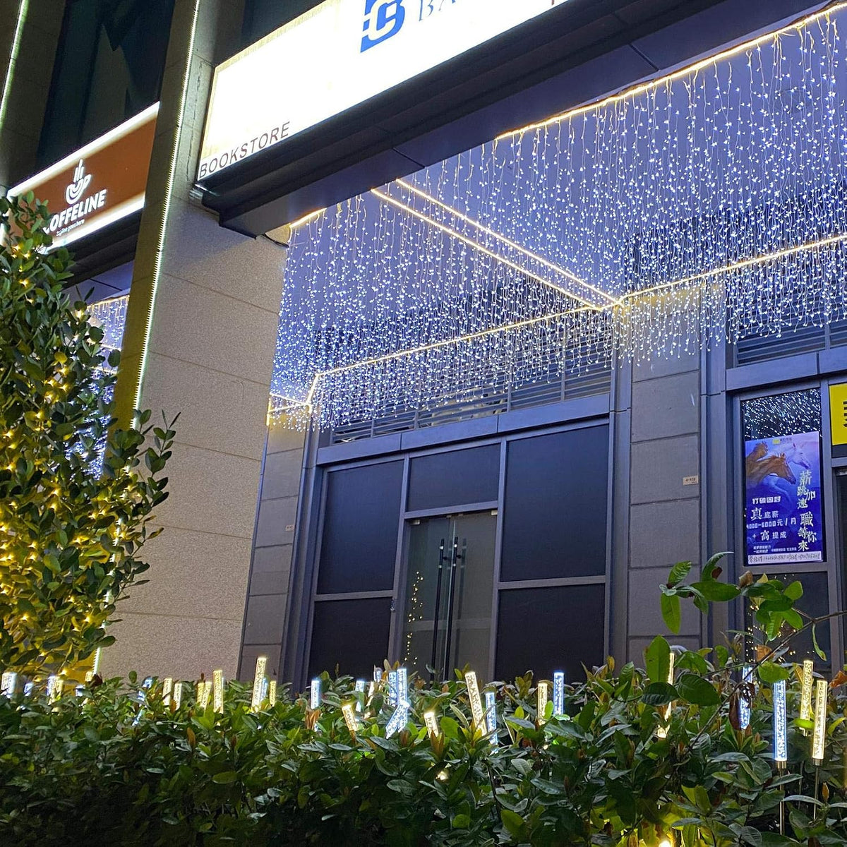 Icicle Dripping Lights, 13FT 144 LEDs 8 Modes Christmas Connectable Twinkle Window Curtain Fairy Waterfall Diwali