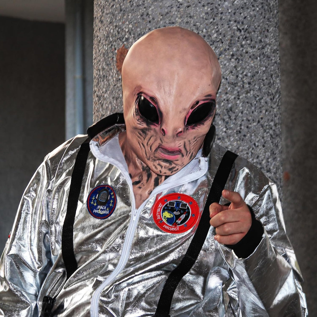 Alien Mask with Neck Scary Alien Head Latex Mask for Halloween Costume Party Prop