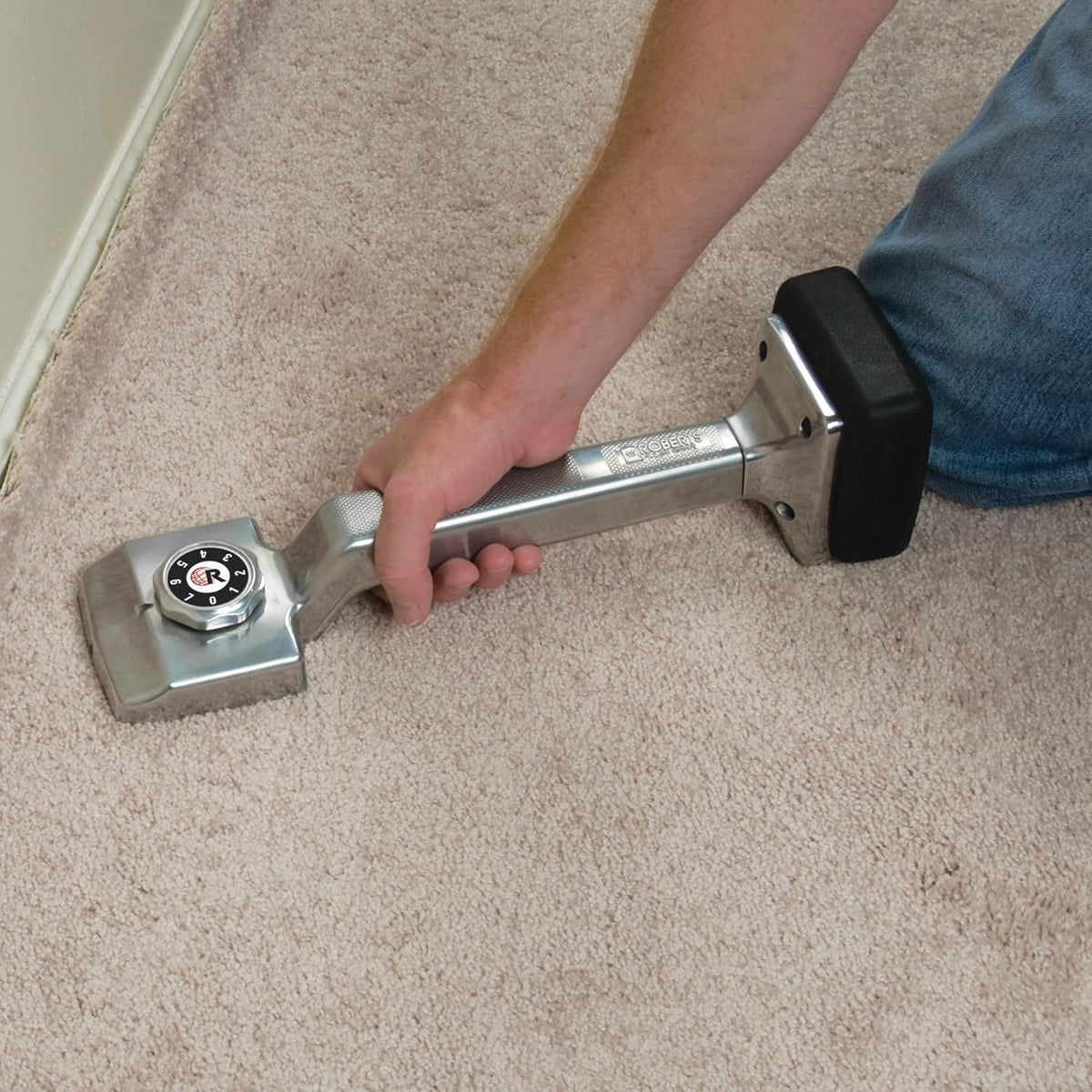Deluxe Carpet Knee Kicker with Adjustable Length from 17" to 21"