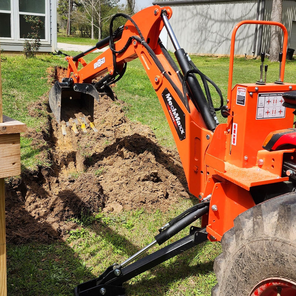 8' Tractor Backhoe Attachment with Hydraulic Thumb, 15" Bucket, ISO/SAE Switchable Controls, Self-Contained Hydraulic