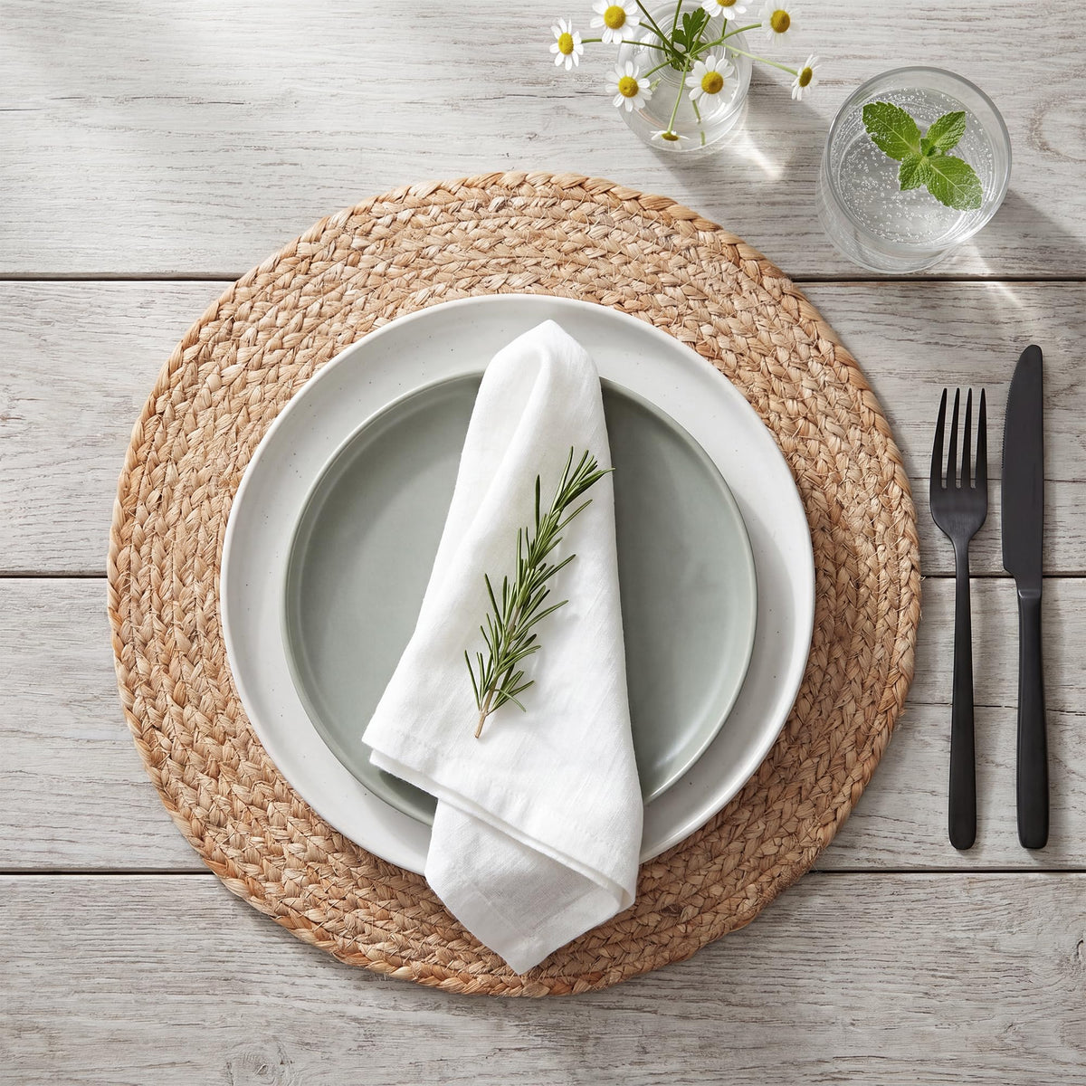 Round Jute Placemats, Set of 4, 13 Inch