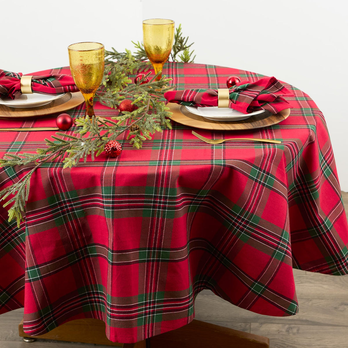 Farmhouse Christmas Plaid Dining Table & Kitchen Décor, Holiday Tablecloth, 70" Round, Red & Green